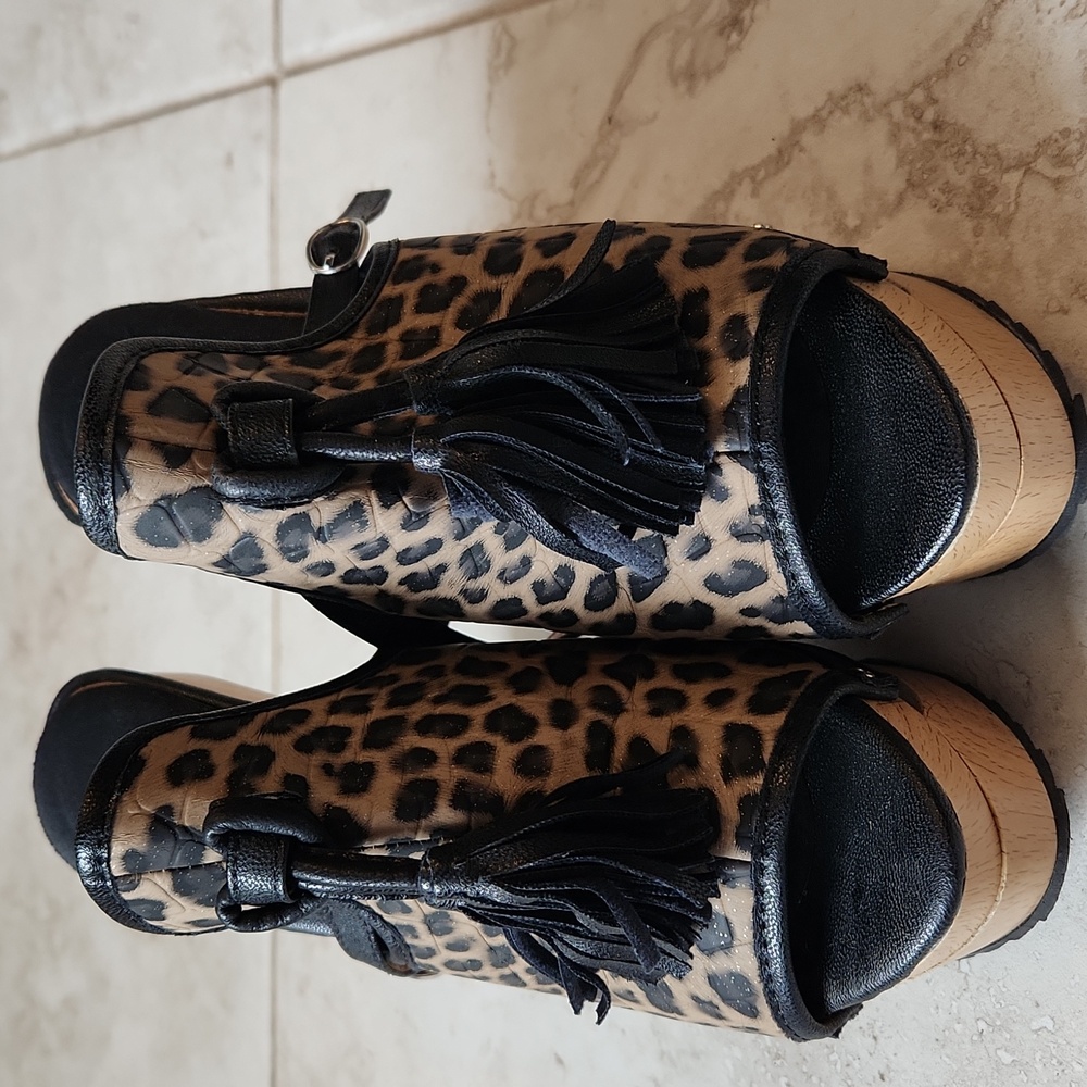 Leopard wedge shoes